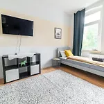 Fullhouse - - Premium A9 Apartment Magdeburg