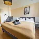 Fullhouse - - Premium A9 Apartment *