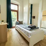 Fullhouse - - Premium A9 Magdeburg