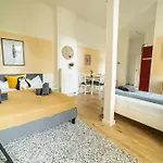 Fullhouse - - Premium A9 Apartment Magdeburg