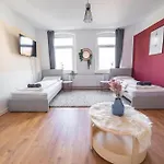 Apartment Fullhouse - - Premium A9