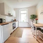 Fullhouse - - Premium A9