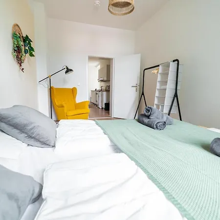 Fullhouse - - Premium A9 *