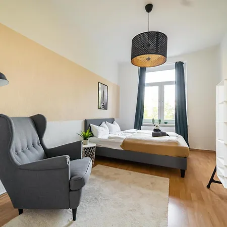 Fullhouse - - Premium A9 * Magdeburg