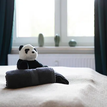 Fullhouse - - Premium A9 * Magdeburg