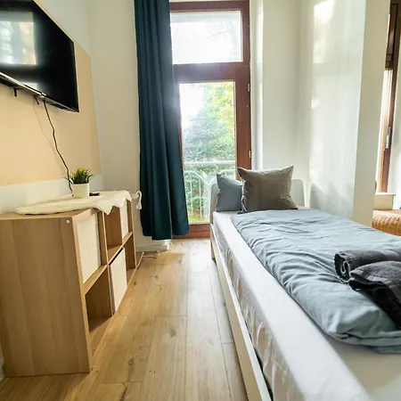 Apartment Fullhouse - - Premium A9