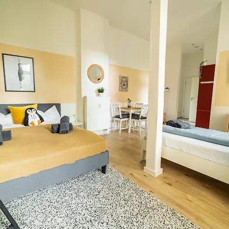 Fullhouse - - Premium A9 Apartment Magdeburg