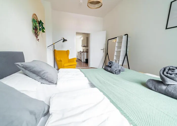 Fullhouse - - Premium A9 *