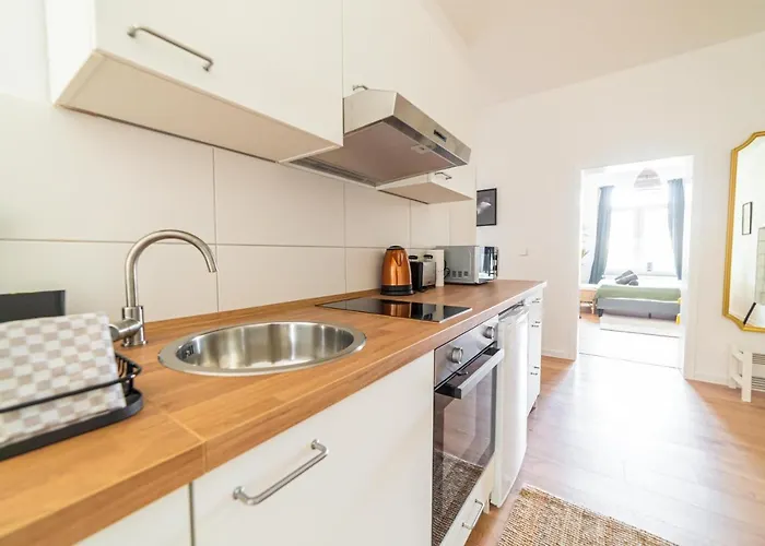 Fullhouse - - Premium A9 *